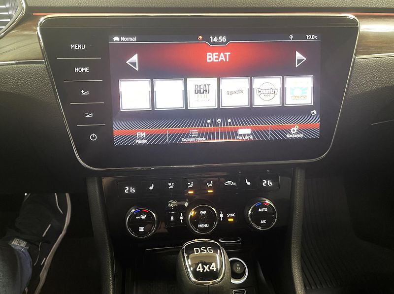 Škoda Superb 2.0 TSI, 200 kW, SCOUT, 4x4,ČR - fotka 24 z 40
