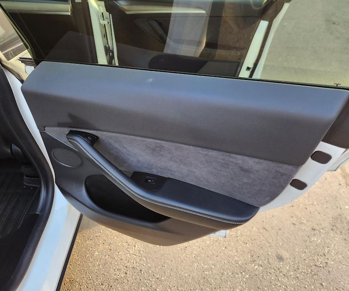 Tesla Model Y (2021) TEPELKO*ZÁRUKA*TAŽNÉ*AWD* - fotka 22 z 45