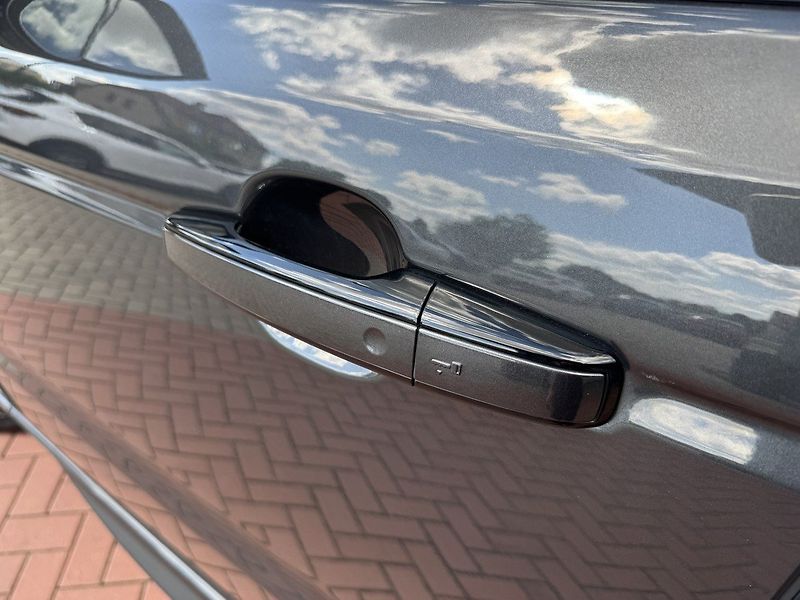 Land Rover Range Rover (2018) 4.4SDV8 Autobiography Vzduch - fotka 44 z 50