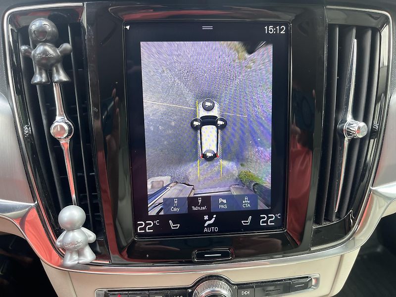 Volvo V90 (2019) 2,0 D4 140 Kw 4X4 AUT - fotka 16 z 20