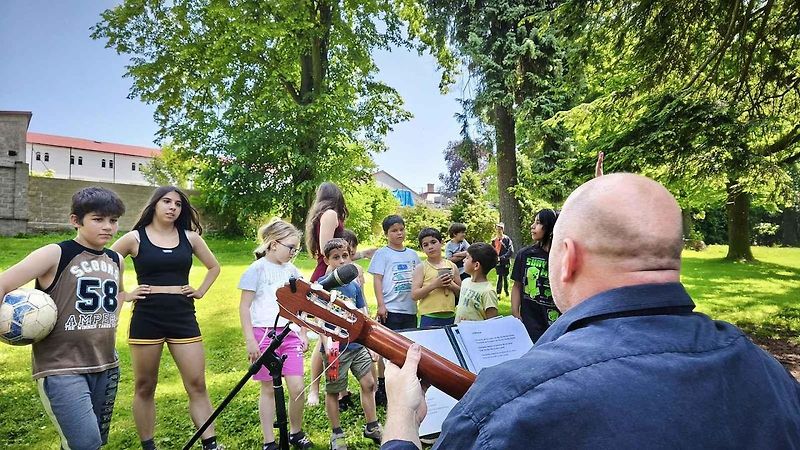 Kia posloužila jako generátor pro koncert v Dětském domově v Broumově.