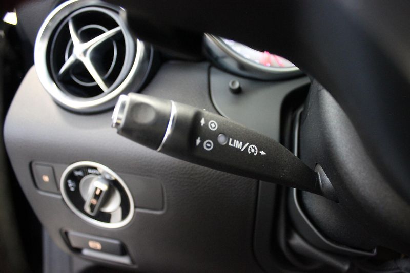 Mercedes-Benz SLK (2015) SLK350 3,5 AUTOMAT - fotka 17 z 37