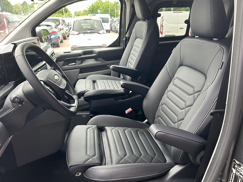 Ford Tourneo Custom Titanium L2 2.0 EcoBlue 110 kW - fotka 18 z 36