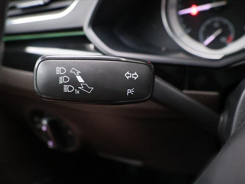 Škoda Superb 2,0 TDI 110kW DSG CZ L&K - fotka 19 z 35