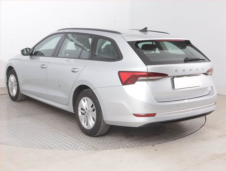 Škoda Octavia (2023) Ambition 2.0 TDI - fotka 4 z 15