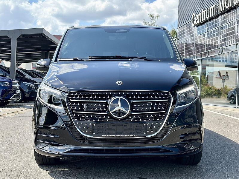 Mercedes-Benz Třídy V (2026) 300d EXCLUSIVE AMG 4M L AIR - fotka 2 z 36