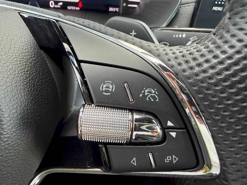 Škoda Octavia (2023) 1.5 TSI 110kW SportLine DSG DC - fotka 12 z 35