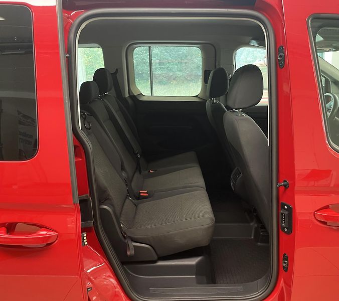 Volkswagen Caddy 2,0TDI 90kW 4x4, ČR - fotka 12 z 26