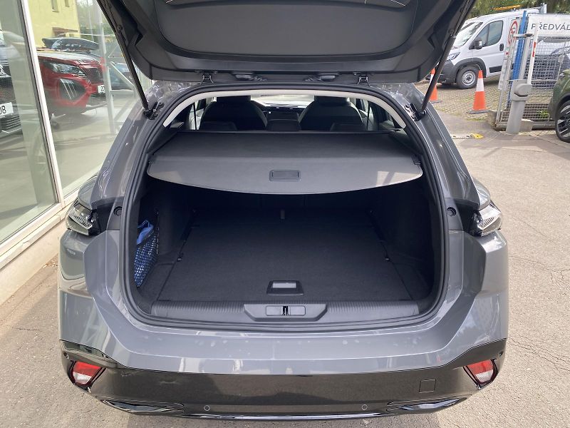 Peugeot 308 (2026) SW ALLURE 1.5 BHDi 130k EAT8 - fotka 5 z 19