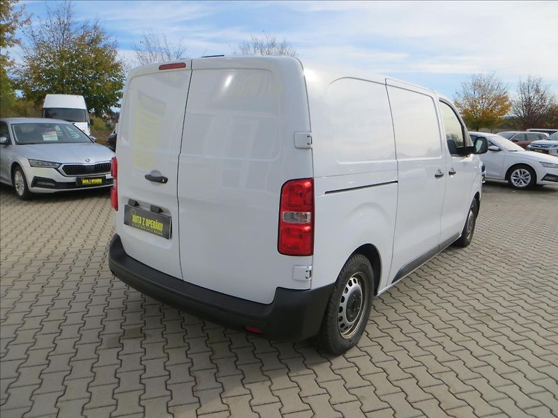 Opel Vivaro 1,5 CDTI 88kw Van L1 - fotka 8 z 18