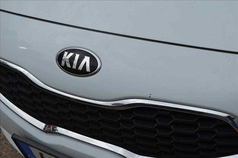 Kia Ceed (2015) COMBI 1,6 - fotka 7 z 19
