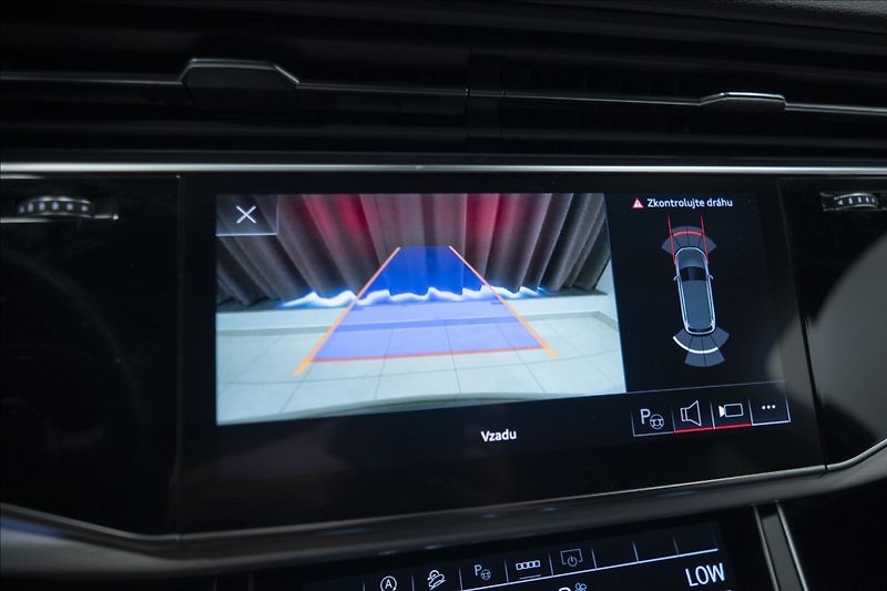 Audi Q7 3,0 TDI QUATTRO S-LINE 1. MAJ - fotka 37 z 51