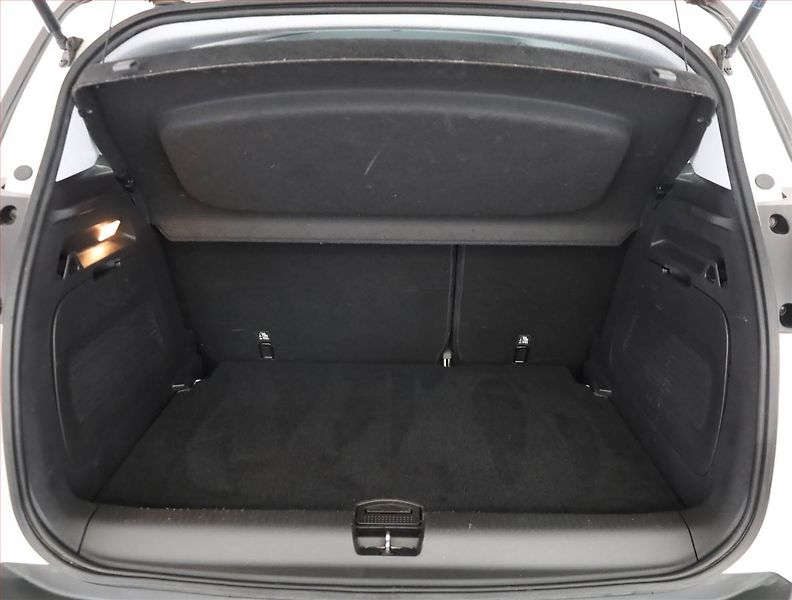 Opel Crossland X (2019) 1.2, ČR,1.maj, Tempomat - fotka 17 z 17