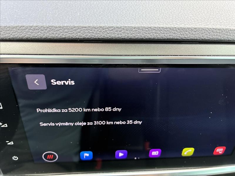 Seat Ateca 2,0 TDI TAŽNÉ KAMERA - fotka 22 z 31