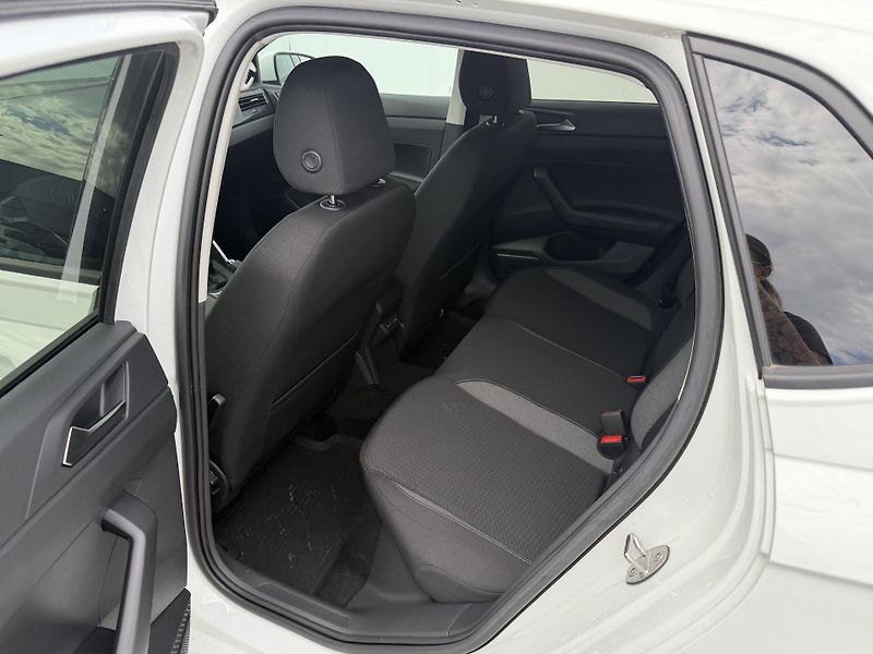 Volkswagen Polo (2025) People 5G 1,0TSi - fotka 21 z 25