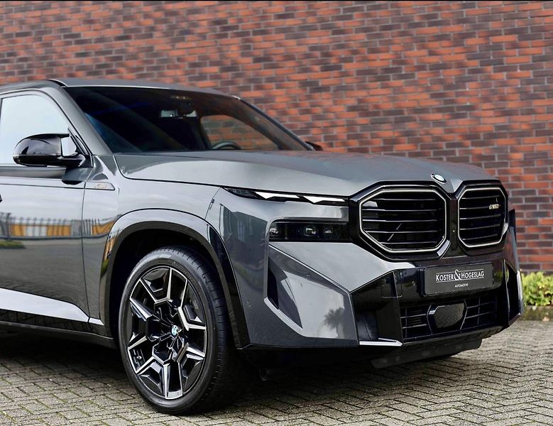 BMW XM (2023) 4.4 V8*Bowers&Wilkins - fotka 17 z 46