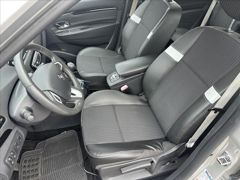 Renault Grand Scénic 1,6 dCI 7.MÍST - fotka 12 z 28
