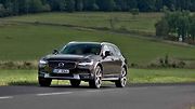 Volvo V90 Cross Country.