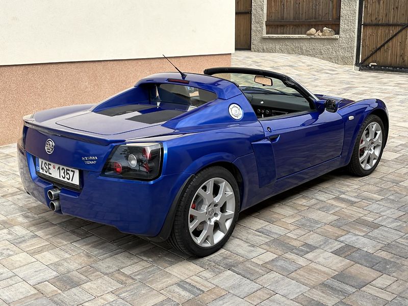 Opel Speedster (2004) 2.0 Turbo, 147kw - fotka 3 z 15