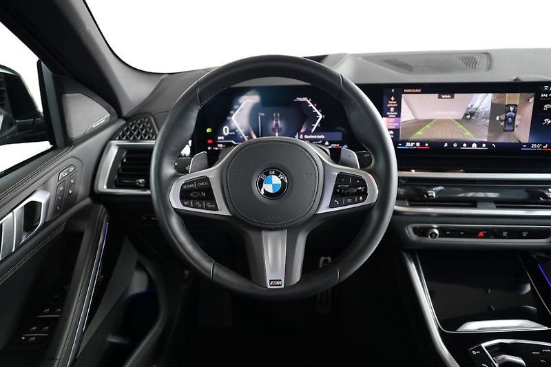 BMW X6 xDrive40d - fotka 30 z 32