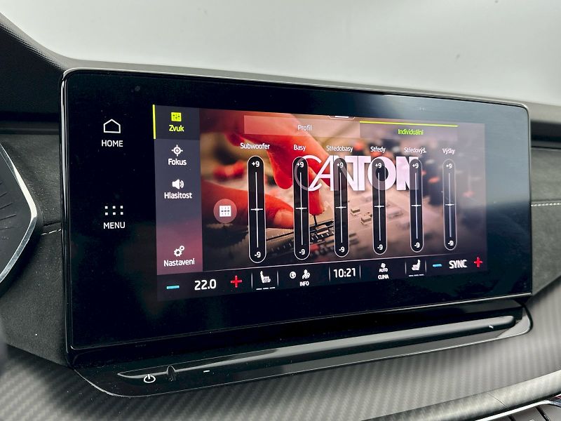 Škoda Octavia (2023) Combi 2.0 TSI 180 kW RS - fotka 19 z 40