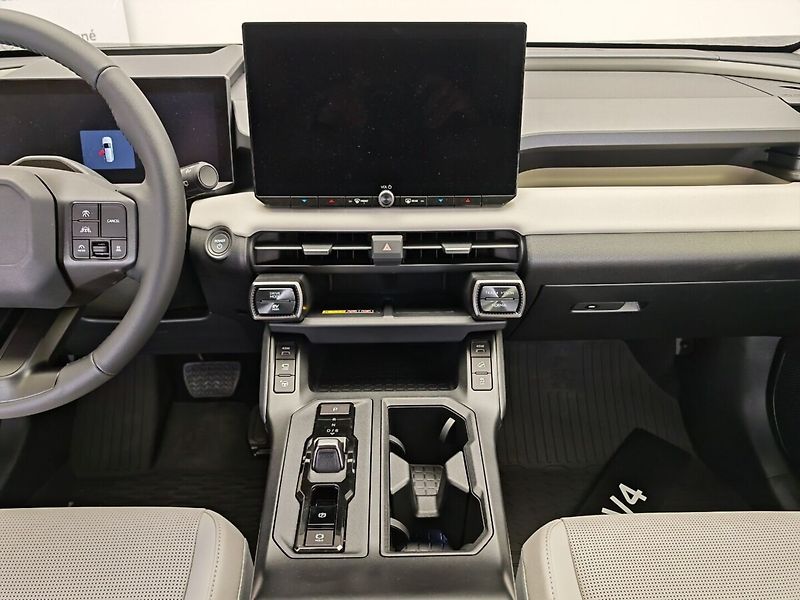 Toyota RAV4 2.5 Hybrid e-CVT 4x4 Executive - fotka 12 z 43