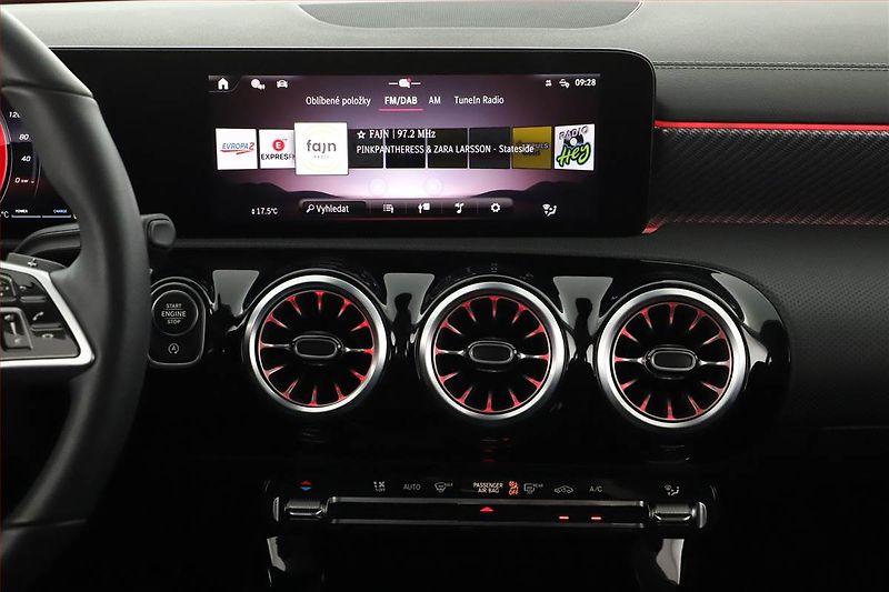 Mercedes-Benz CLA (2025) 200, Progressive - fotka 9 z 27