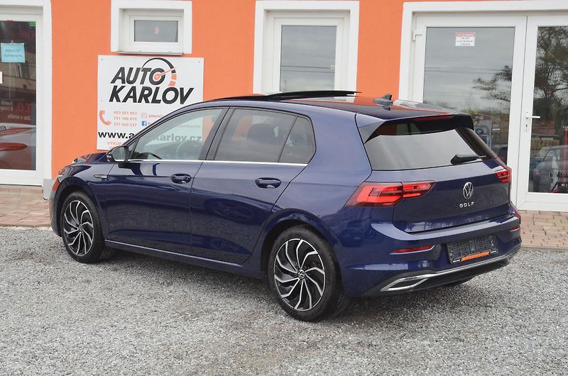Volkswagen Golf (2022) 2.0 TSi 140kW DSG Style iQ-LED - fotka 4 z 50