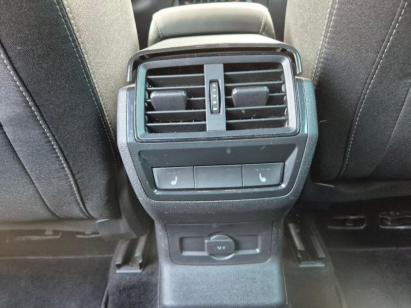 Škoda Karoq (2025) Sportline 1.5TSi 110kW 6°manuá - fotka 27 z 30