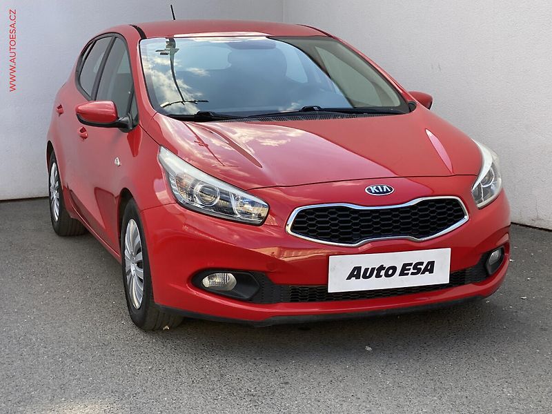 Kia Ceed (2013) 1.6GDi, ČR, AC, STK5/28 - fotografie inzerátu