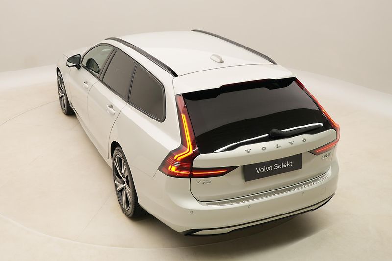 Volvo V90 B5 AWD R-DESIGN AUT CZ - fotka 18 z 53
