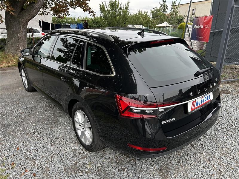Škoda Superb 2,0 TDi DPH  360° Travel Asist - fotka 3 z 50