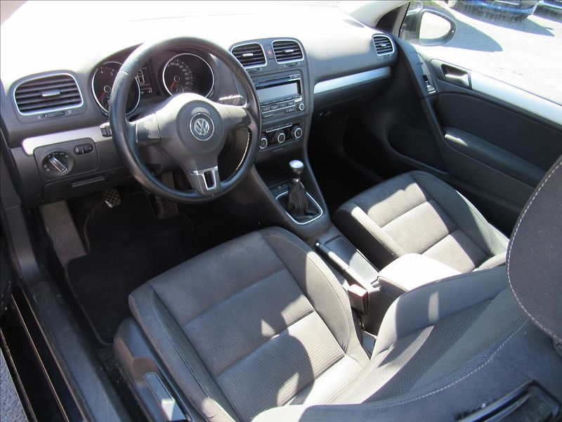 Volkswagen Golf 1,4 TSi 90kW Team - fotka 9 z 24