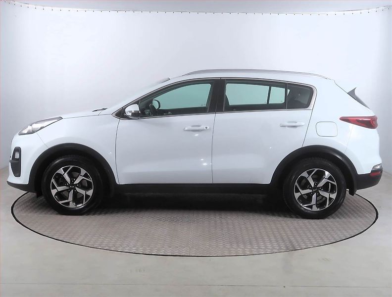 Kia Sportage (2018) Gold 1.6 T-GDI, Serv.kniha - fotka 3 z 15