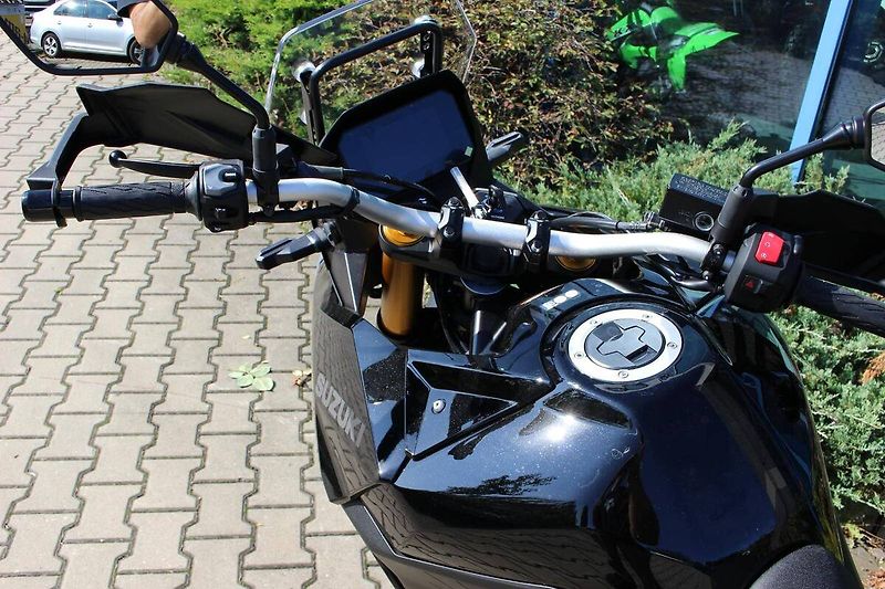 Suzuki (2026) DL 800  DE 2025   AKCE - fotka 6 z 9