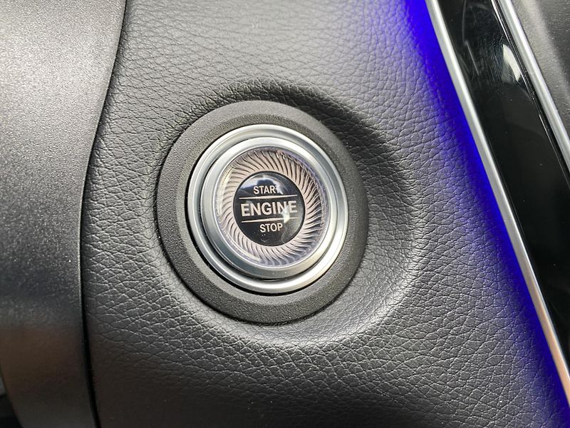 Mercedes-Benz Třídy C C 400 COUPE 4MATIC 51.000KM - fotka 143 z 149