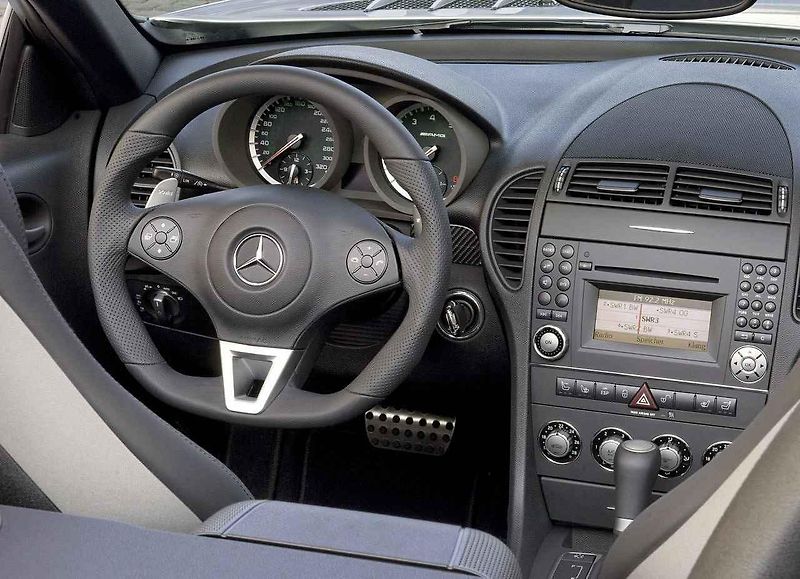 Spolehlivost je příkladná, stejně jako u všech Porsche, záleží jen na přístupu předchozích majitelů. Zanedbané auto se zle nemusí vyplatit. Z hlediska budoucího růstu jsou na tom nejlépe 3,2litrové verze s manuálem. Automat rovnou pusťte z hlavy.