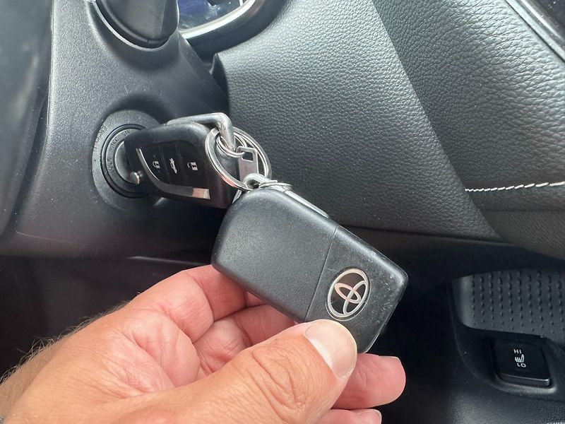 Toyota Corolla (2019) 1,2i 85KW TURBO SPOJKA 2. MAJ - fotka 29 z 50