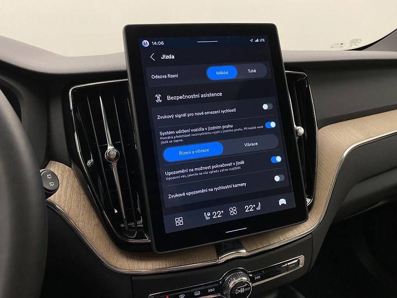 Volvo XC60 T6 AWD RECHARGE REZERVACE - fotka 50 z 60
