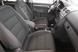 Volkswagen Touran (2013) 1.6 TDI, Automat, 7 míst, Navi - náhled 9