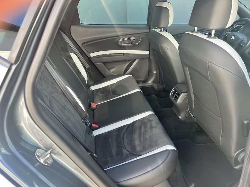Seat Leon Cupra 280 2.0TSi DSG KŮŽE ALU - fotka 40 z 55