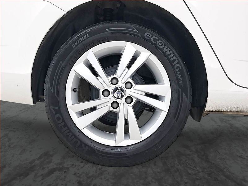 Škoda Fabia (2023) 1.0 TSI, ČR,1.maj, Tempomat - fotka 14 z 18