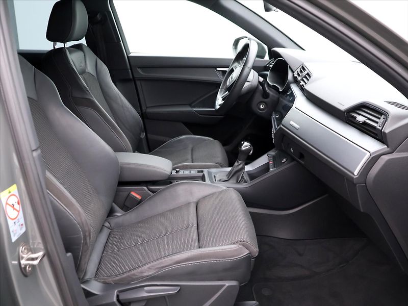 Audi Q3 2,0 35TDI  S-tronic CZ S-line - fotka 13 z 39