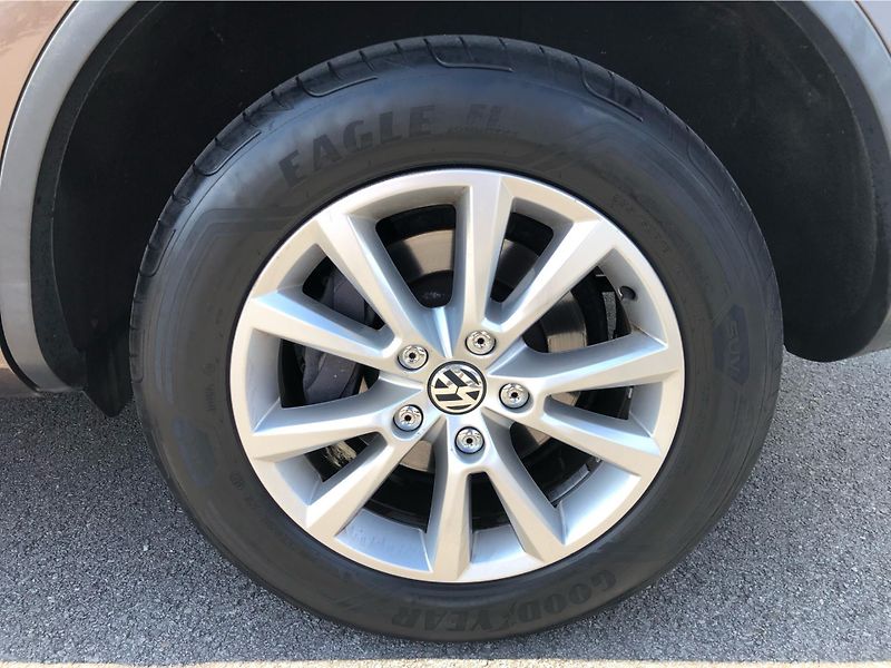 Volkswagen Touareg 3,0TDi 180kW - fotka 14 z 30