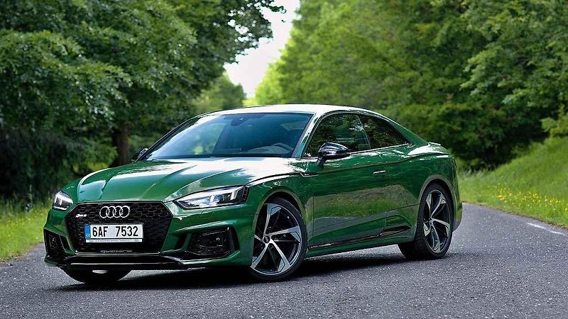 Audi RS 5 Coupé.