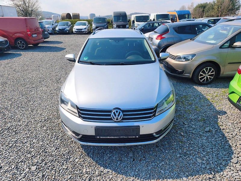 Volkswagen Passat (2011) - fotka 10 z 31