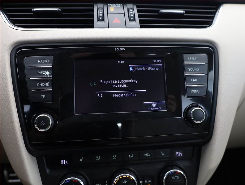Škoda Octavia (2013) 1.6 TDI, Automat, Serv.kniha - fotka 13 z 21