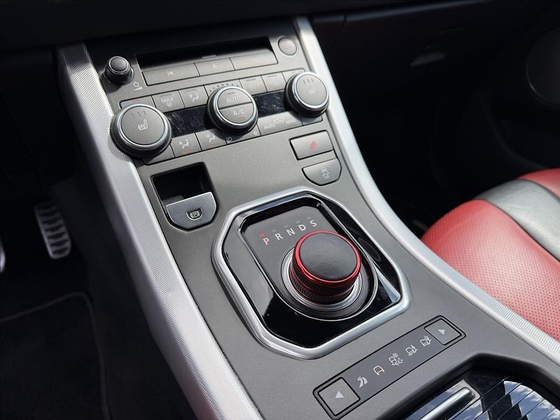 Land Rover Range Rover Evoque 2,2 SD4 DYNAMIC AT 4WD ČR - fotka 25 z 46