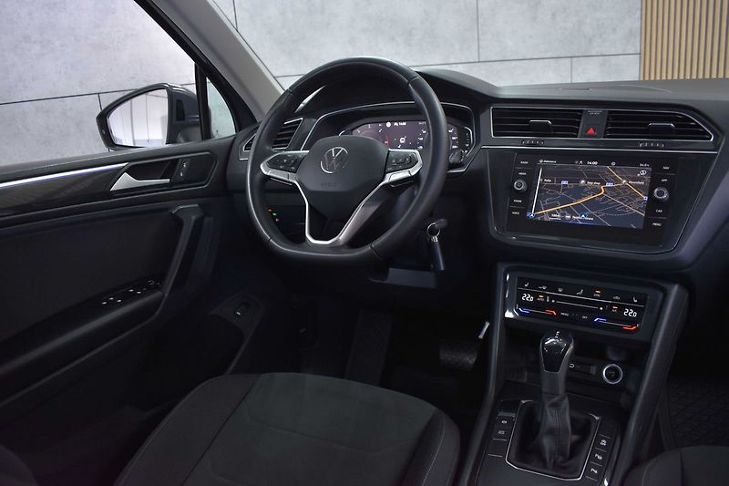 Volkswagen Tiguan 2.0TDI DSG*ACC*VIRTUAL*EL.KUFR - fotka 8 z 46