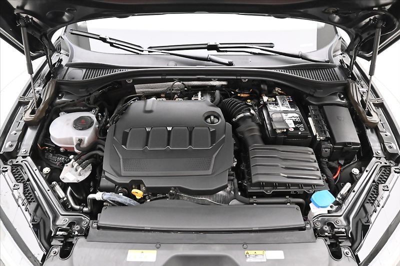 Škoda Superb 2,0 TDI 110 kW Style Záruka až - fotka 9 z 30